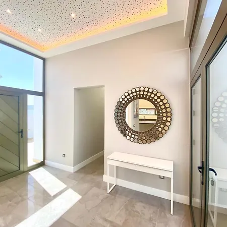Apartment Luxury Celine - 3 Beds - 3 Baths *