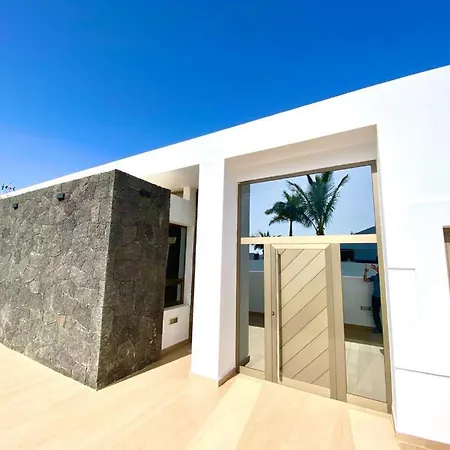 Luxury Celine - 3 Beds - 3 Baths * Puerto del Carmen (Lanzarote)